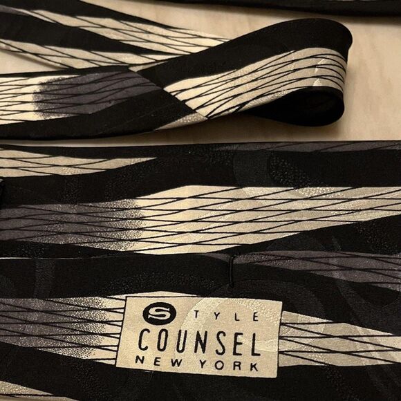 New VTG Style Counsel New York Silk Tie Y2K Geometric Abstract 3.75"x57” Korea - Picture 3 of 6